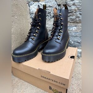 Dr. Martens Black Vintage Smooth Boots